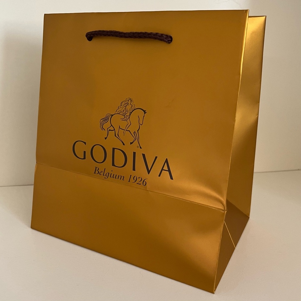 Hold NEW Gold Godiva Gift Bag